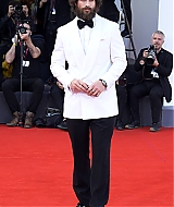 437.jpg